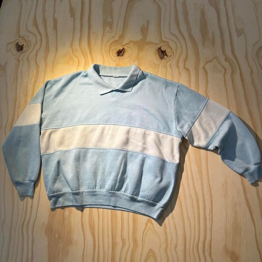 80s cute blue sweatshirt